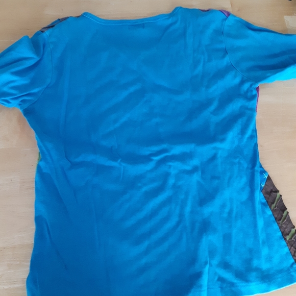 Tshirt - Picture 2 of 2